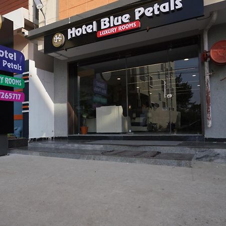 Hotel Blue Petals 商沙巴 外观 照片
